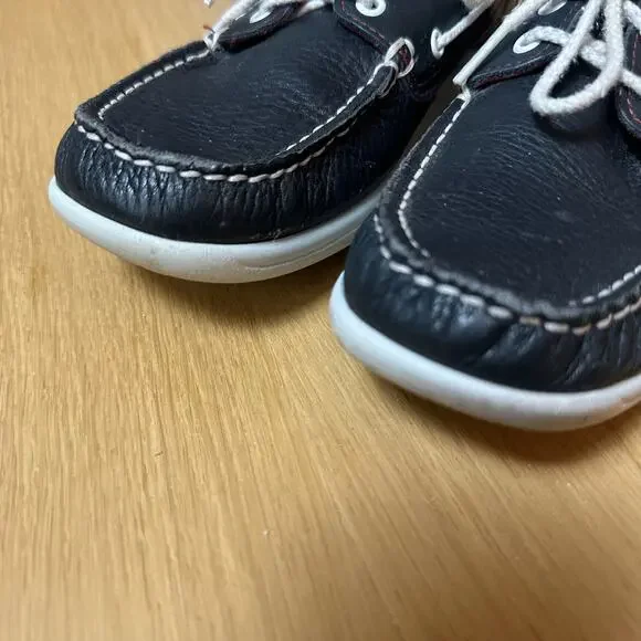 SASSize 7 Catalina Lace Up Boat Shoe Tripad Comfort Made in USA Navy